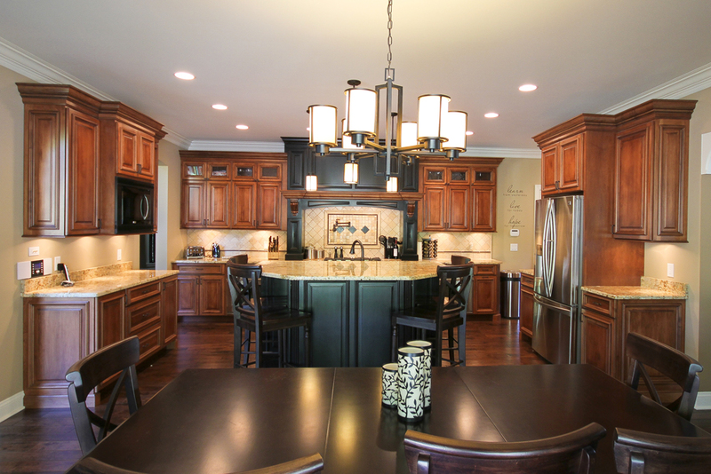 Henry | Traditional Two-Tone Kitchen Gallery | St. Louis
